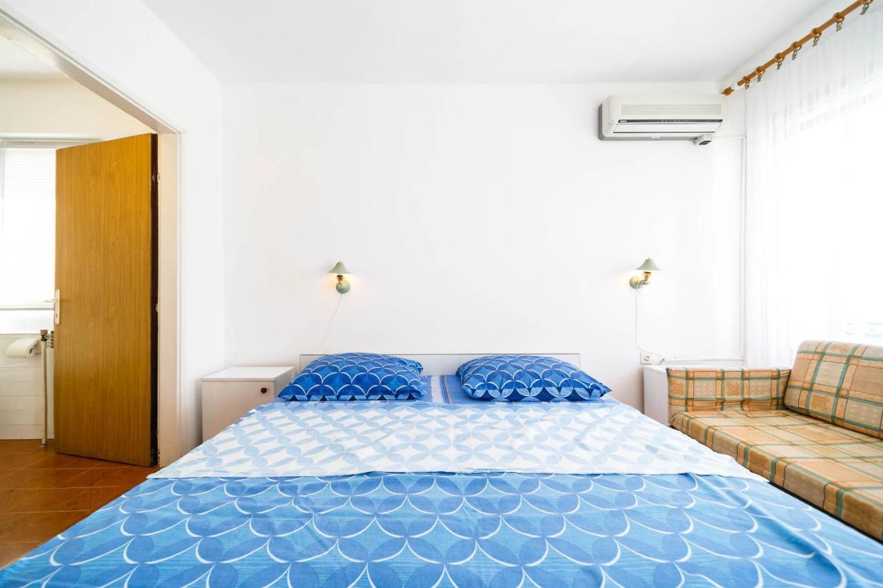 Guesthouse Ivkovic Krk Town Exterior photo